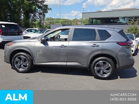 Used 2025 Nissan Rogue SV FWD image 2