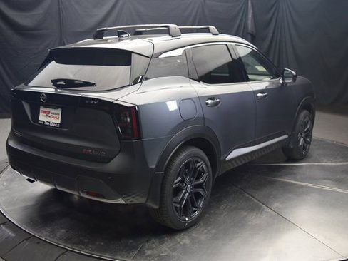 New 2025 Nissan Kicks SR w/ SR Premium Package image 5