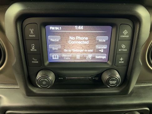 Used 2020 Jeep Wrangler Unlimited Willys image 10