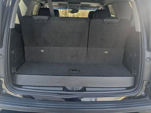 Used 2015 Cadillac Escalade Premium image 13