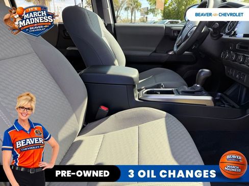 Used 2023 Toyota Tacoma SR5 w/ Technology Package image 11