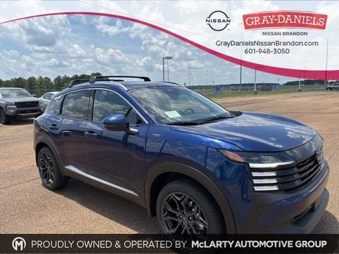 New 2025 Nissan Kicks SR image 5