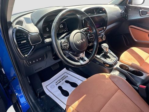 Certified 2024 Kia Soul EX w/ Option Group 015 FWD image 9