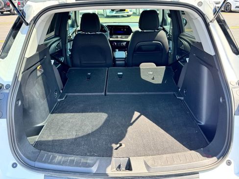 Used 2025 Chevrolet TrailBlazer LT FWD image 16