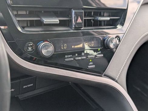 Used 2023 Toyota Camry SE FWD image 19