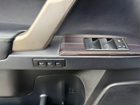 Used 2020 Lexus GX 460 Premium w/ Premium Package AWD/4WD image 22