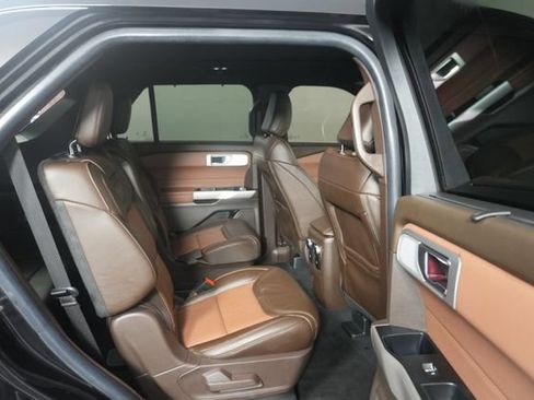 Used 2023 Ford Explorer King Ranch w/ Technology Package AWD/4WD image 29