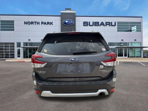 Used 2020 Subaru Forester Touring AWD/4WD image 4