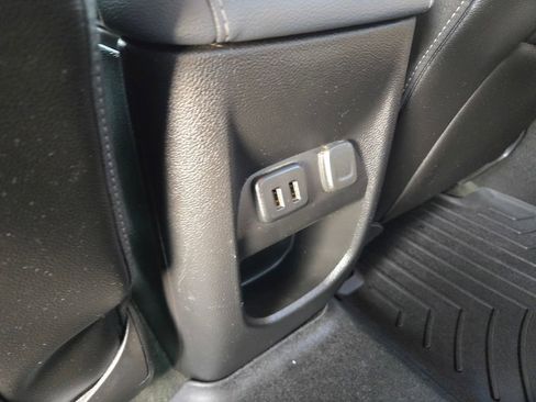 Used 2018 Chevrolet Colorado Z71 image 30