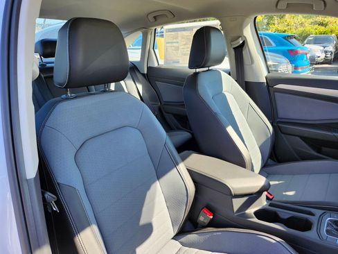 New 2025 Volkswagen Jetta SE image 19
