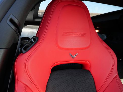 Used 2017 Chevrolet Corvette Z06 w/ Z07 Performance Package image 17