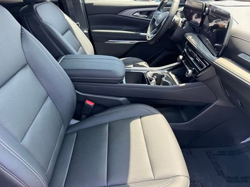 New 2026 Chevrolet Traverse LT FWD image 7