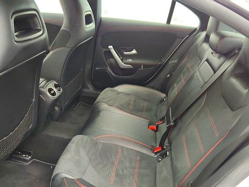 Used 2022 Mercedes-Benz CLA 250 4MATIC image 19