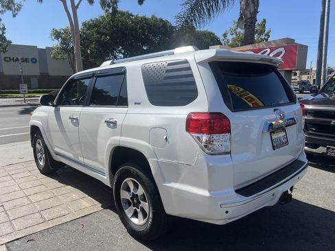 Used 2013 Toyota 4Runner SR5 w/ Convenience Pkg image 6