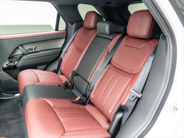New 2026 Land Rover Range Rover Sport Dynamic SE AWD/4WD image 15