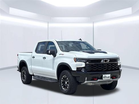 Used 2025 Chevrolet Silverado 1500 ZR2 w/ Technology Package AWD/4WD image 11