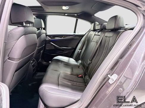 Used 2018 BMW 540i w/ M Sport Package RWD image 27