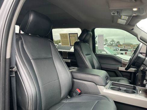 Used 2019 Ford F250 Lariat w/ Lariat Value Package image 27