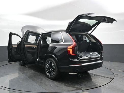 New 2026 Volvo XC90 B6 Plus w/ Protection Package Premier AWD/4WD image 49