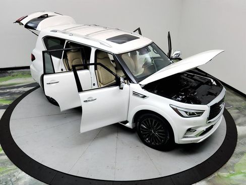 Used 2021 INFINITI QX80 Sensory w/ All-Season Package image 40