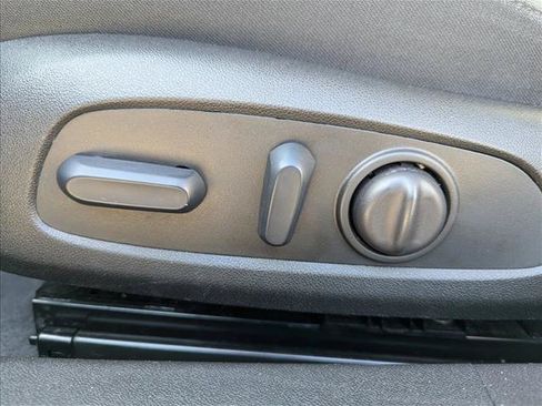Used 2025 Chevrolet Malibu LT FWD image 11