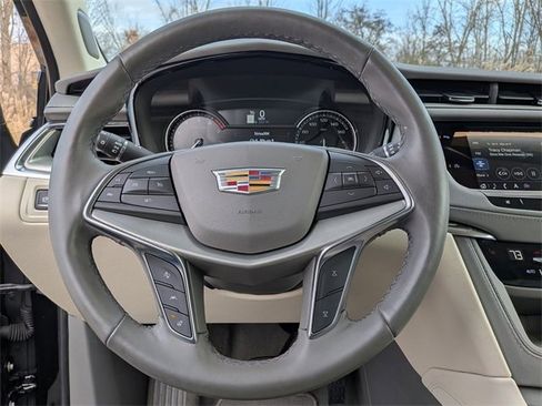 Certified 2024 Cadillac XT5 Premium Luxury w/ LPO, Floor Liner Package image 10