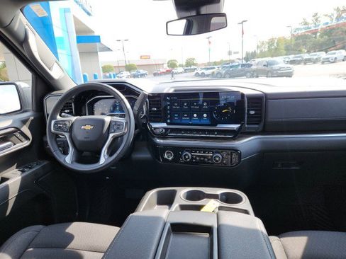 Used 2023 Chevrolet Silverado 1500 LT image 13