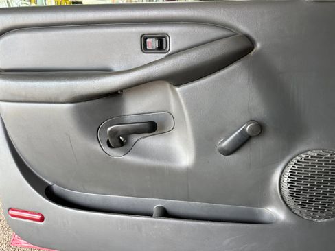 Used 2004 GMC Sierra 2500 2WD Crew Cab HD image 29