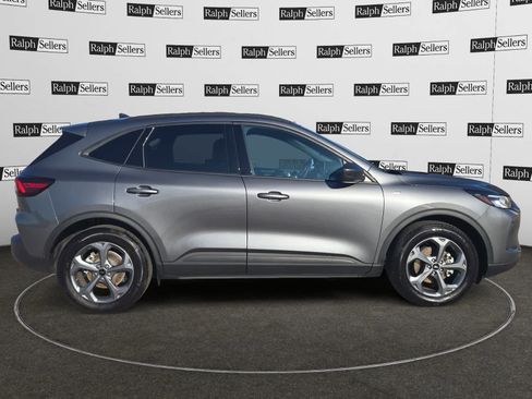 Used 2025 Ford Escape ST-Line image 7