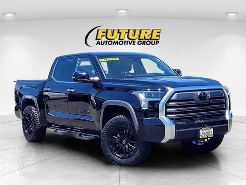 Used 2025 Toyota Tundra Limited AWD/4WD image 1