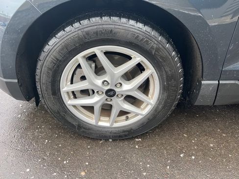 Used 2024 Ford Edge SEL w/ Convenience Package image 9