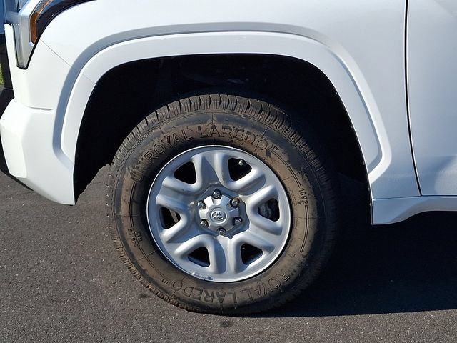 Used 2023 Toyota Tundra SR AWD/4WD image 8