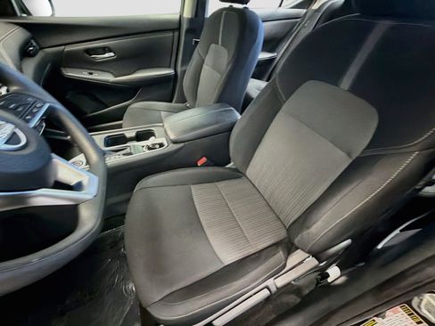 Used 2025 Nissan Sentra SV FWD image 11