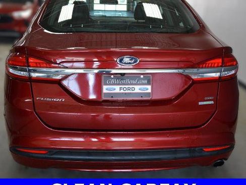 Certified 2017 Ford Fusion SE w/ Fusion SE Technology Package image 4