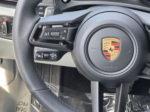 Used 2026 Porsche Macan GTS AWD/4WD image 18
