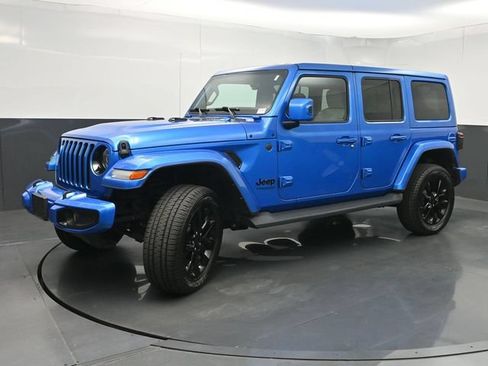 Used 2021 Jeep Wrangler Unlimited Sahara AWD/4WD image 5