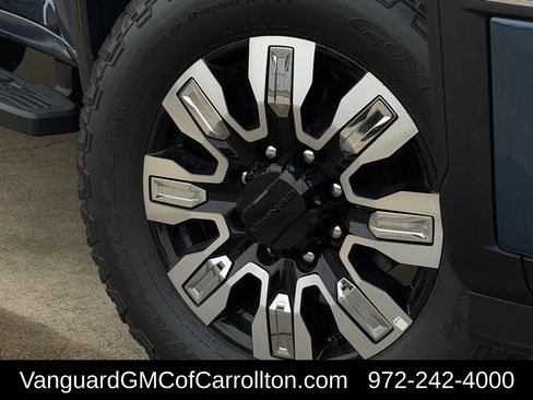 New 2026 GMC Sierra 2500 Denali w/ Denali Reserve Package AWD/4WD image 8