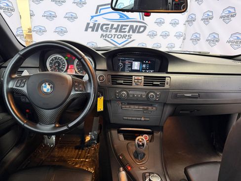 Used 2011 BMW M3 Convertible image 28