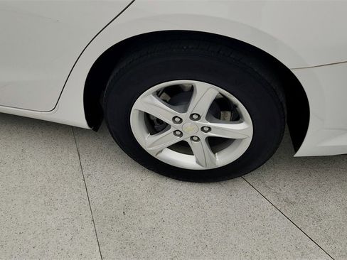 Certified 2019 Chevrolet Malibu LS image 32