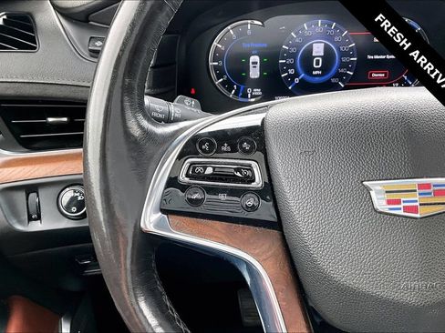 Used 2020 Cadillac Escalade Premium Luxury AWD/4WD image 12