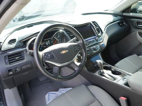 Used 2015 Chevrolet Impala LT w/ Convenience Package FWD image 8
