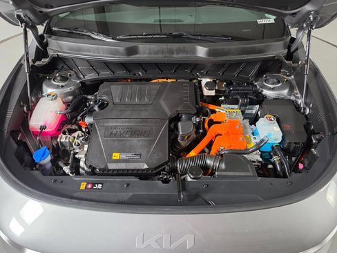 Used 2024 Kia Niro EX w/ EX Cold Weather Package FWD image 13