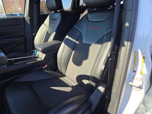 Certified 2025 Jeep Compass Trailhawk AWD/4WD image 28