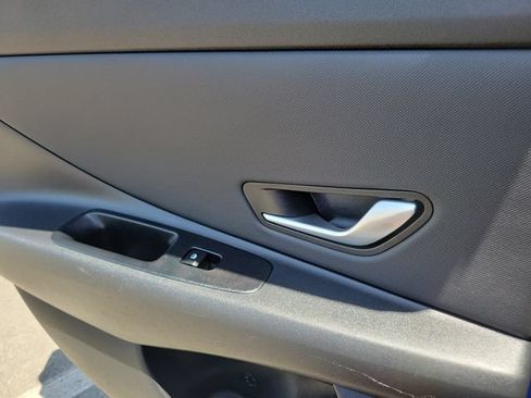 Used 2023 Hyundai Elantra SEL w/ Convenience Package FWD image 23
