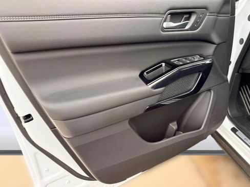 New 2026 Nissan Pathfinder Platinum image 20