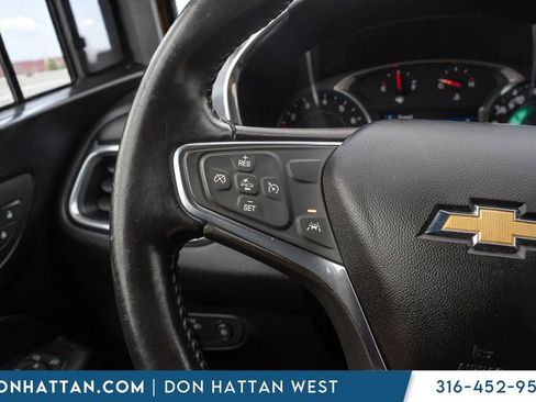 Used 2020 Chevrolet Equinox LT w/ Driver Convenience Package image 11