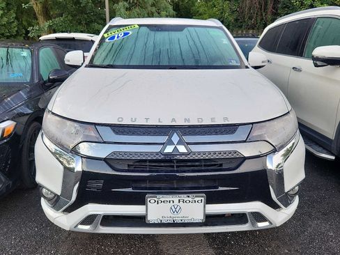 Used 2019 Mitsubishi Outlander GT AWD/4WD image 2