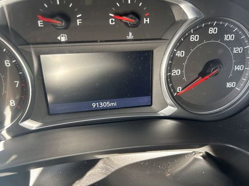 Used 2020 Chevrolet Traverse LT image 8