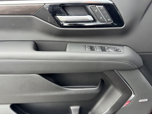 New 2026 Chevrolet Suburban Premier w/ Sun And Tow Package image 10