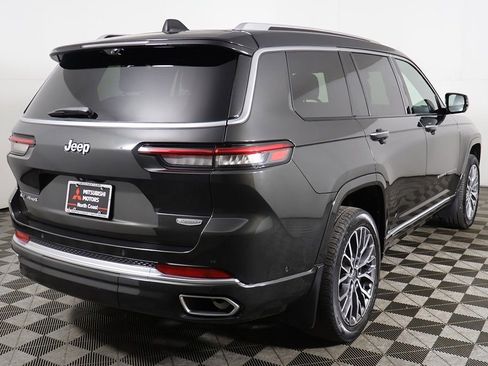 Used 2023 Jeep Grand Cherokee L Summit AWD/4WD image 16